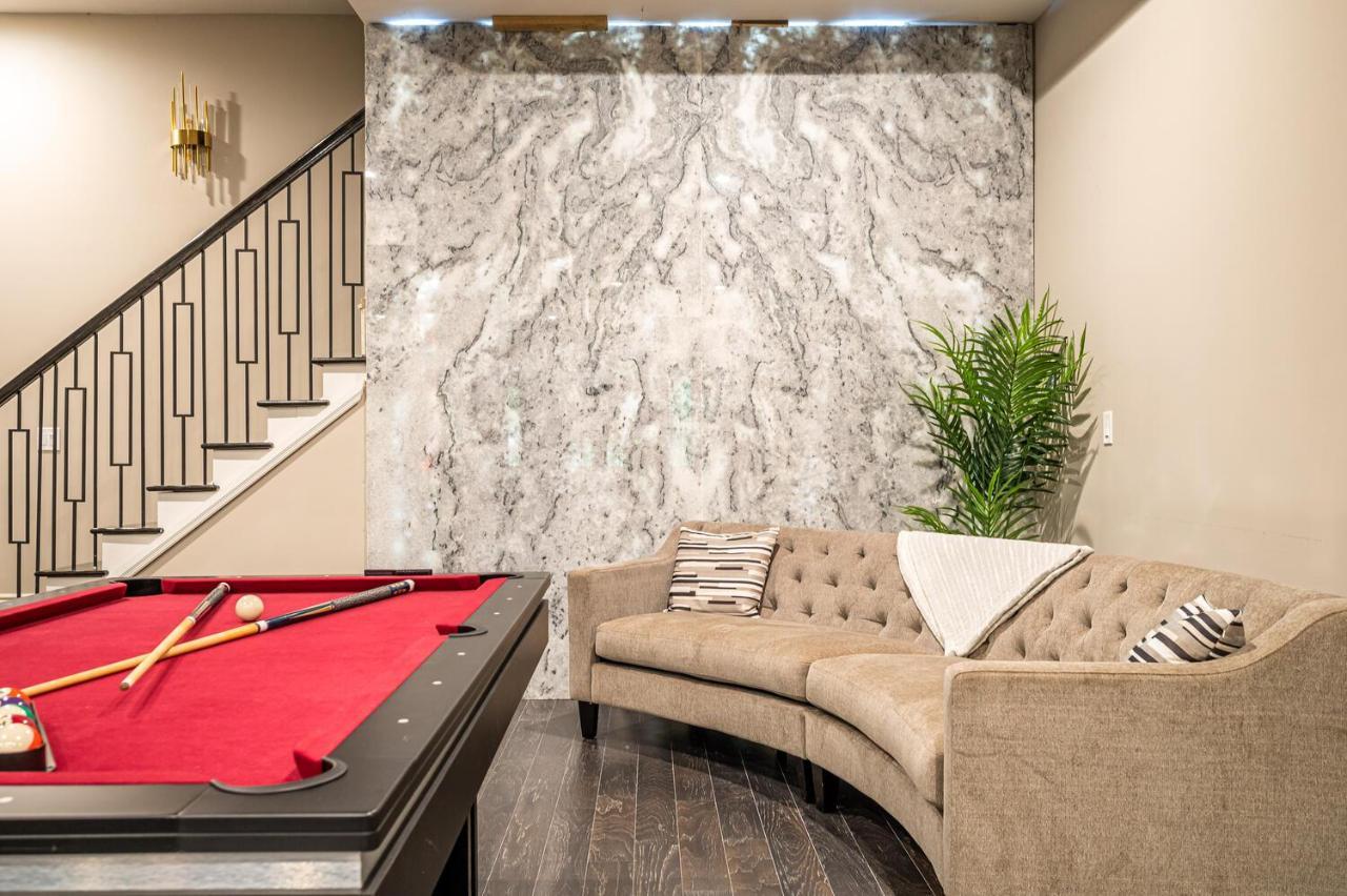 Adams Mansion, 10k Sqft, 7bd/7ba, 15min To Airport *